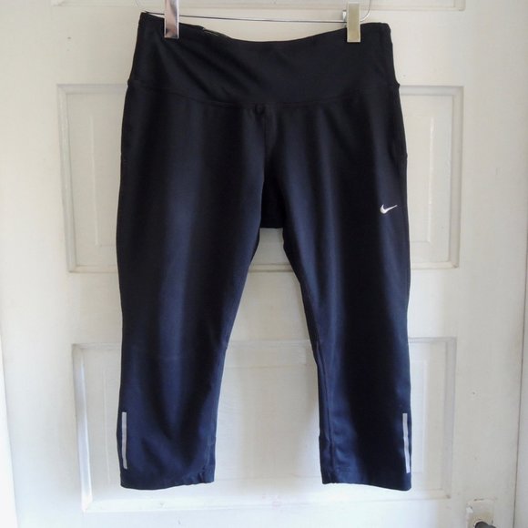 Women's Nike Dri Fit Black Capri Leggings w/ Pockets S - Picture 1 of 9
